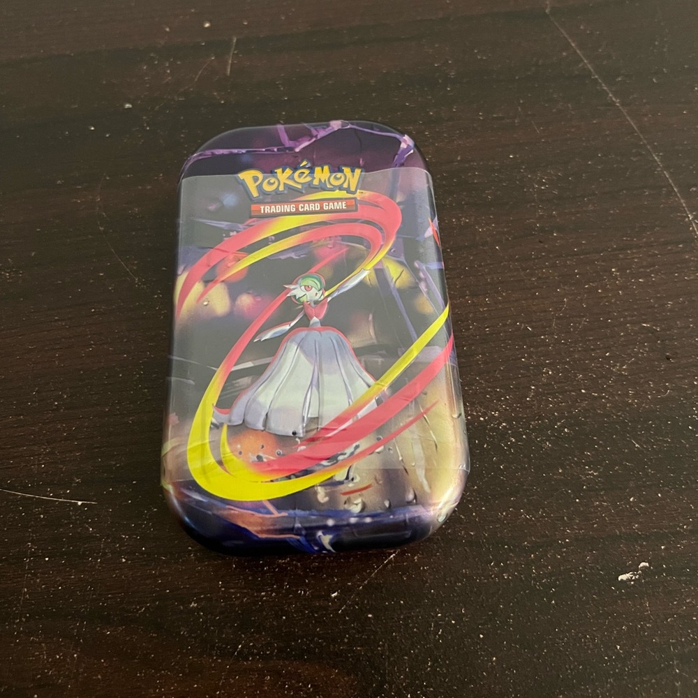 Brand New Mega Heroes Mini Tin [Mega Gardevoir] - ME01: Mega Evolution (MEG)